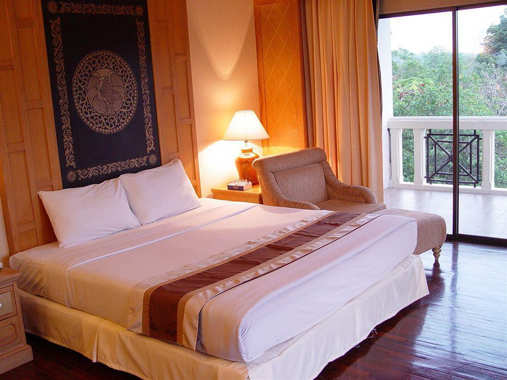 Pavilion Rim Kwai Resort Kanchanaburi Zewnętrze zdjęcie